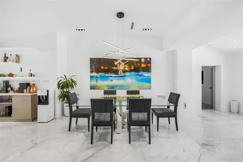 7805 Noremac Avenue Miami Beach FL 33141