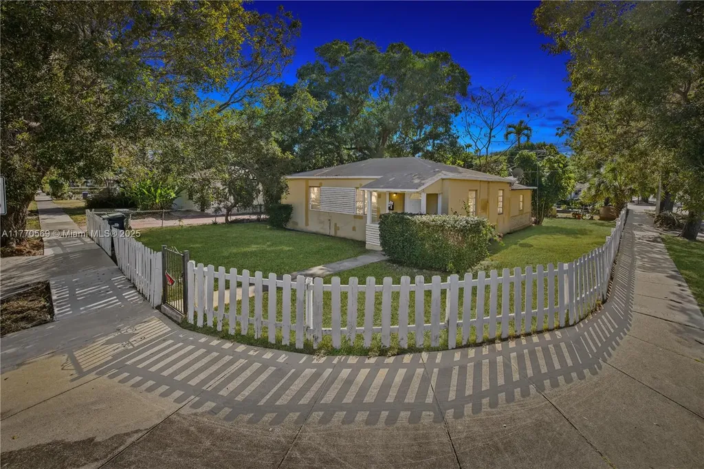 6400 SW 58th Avenue South Miami FL 33143