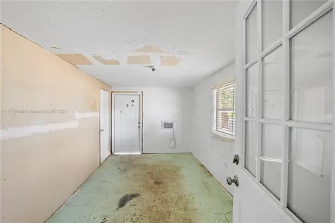 6400 SW 58th Avenue South Miami FL 33143