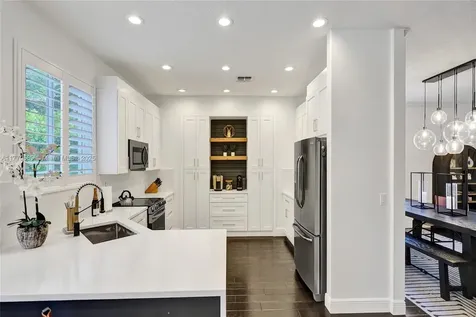 9441 Southern Orchard Road N Davie FL 33328