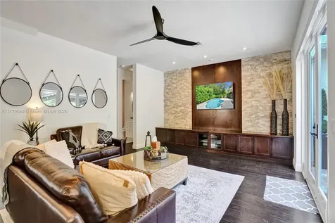 9441 Southern Orchard Road N Davie FL 33328