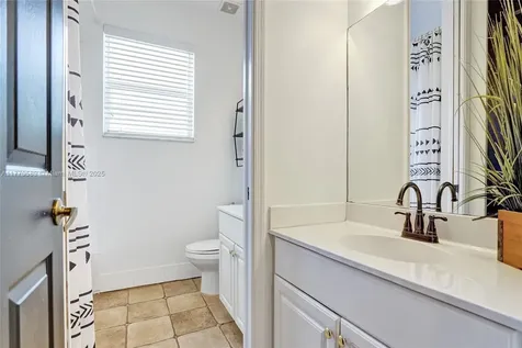 9441 Southern Orchard Road N Davie FL 33328
