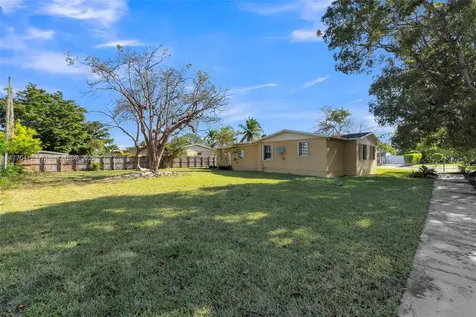 19530 SW 117th Court Miami FL 33177