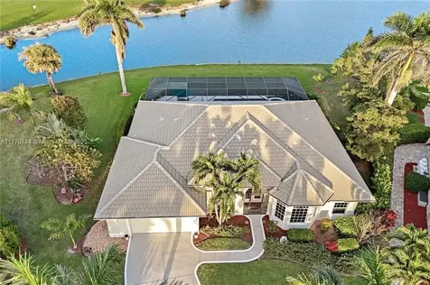18024 Broadview Drive Naples FL 34114