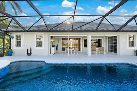18024 Broadview Drive Naples FL 34114