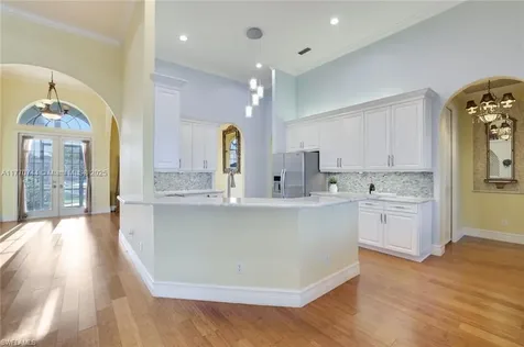 18024 Broadview Drive Naples FL 34114