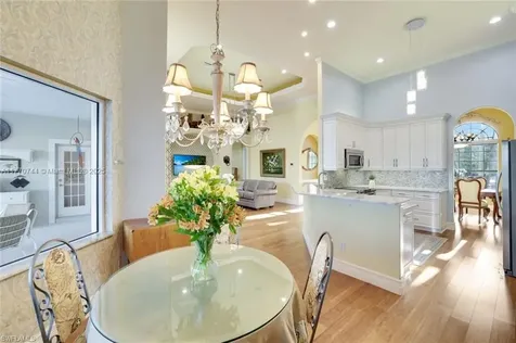18024 Broadview Drive Naples FL 34114