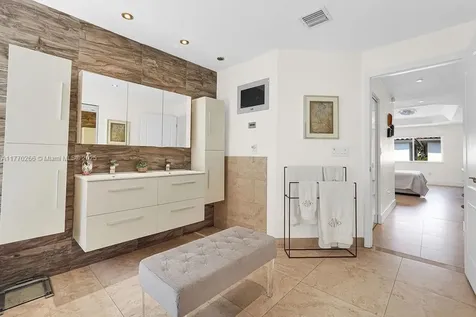 10921 NW 69th Street Doral FL 33178