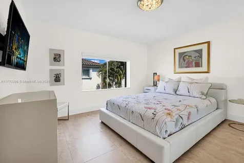10921 NW 69th Street Doral FL 33178