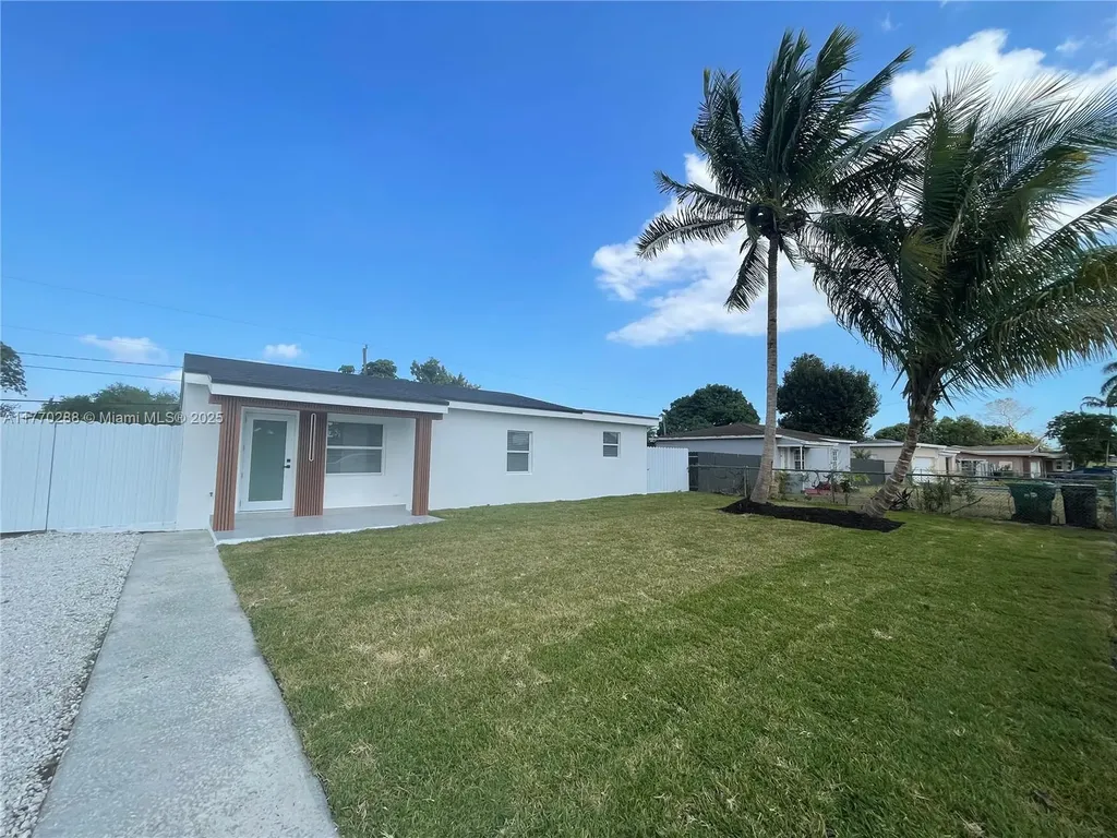 14641 Jackson Street Miami FL 33176