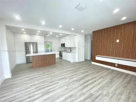 14641 Jackson Street Miami FL 33176