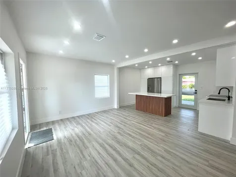 14641 Jackson Street Miami FL 33176