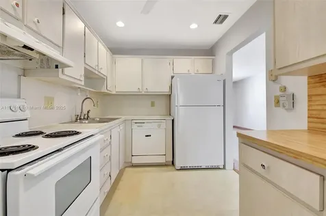 2206 SW 20th Way Boynton Beach FL 33426