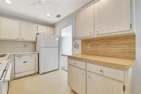 2206 SW 20th Way Boynton Beach FL 33426