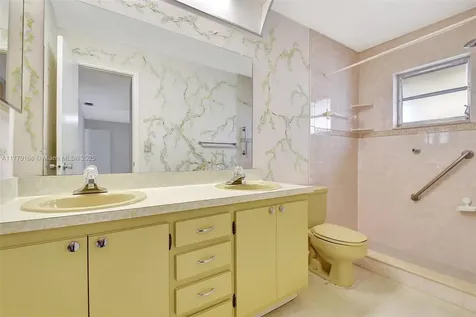 2206 SW 20th Way Boynton Beach FL 33426