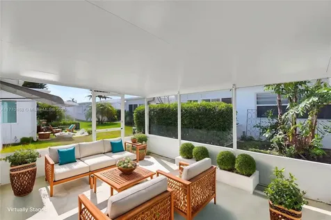 2206 SW 20th Way Boynton Beach FL 33426