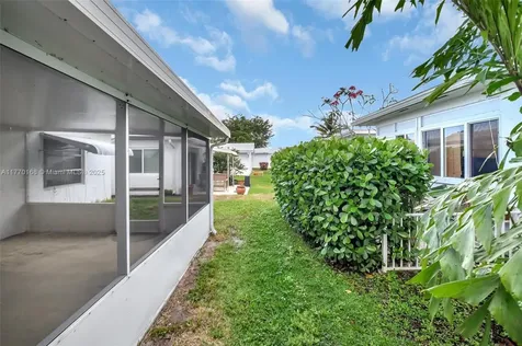 2206 SW 20th Way Boynton Beach FL 33426