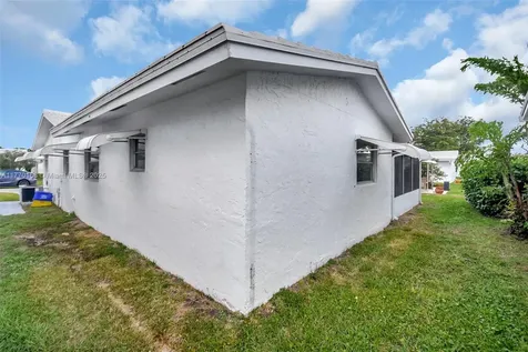 2206 SW 20th Way Boynton Beach FL 33426