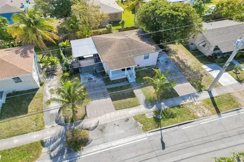 731 SW 8th Avenue Hallandale Beach FL 33009