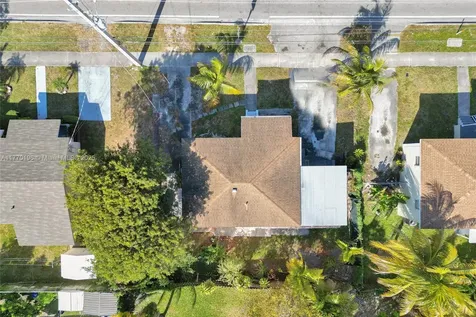 731 SW 8th Avenue Hallandale Beach FL 33009