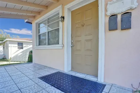 731 SW 8th Avenue Hallandale Beach FL 33009