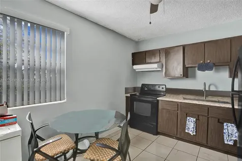 731 SW 8th Avenue Hallandale Beach FL 33009