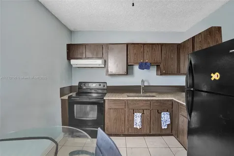 731 SW 8th Avenue Hallandale Beach FL 33009