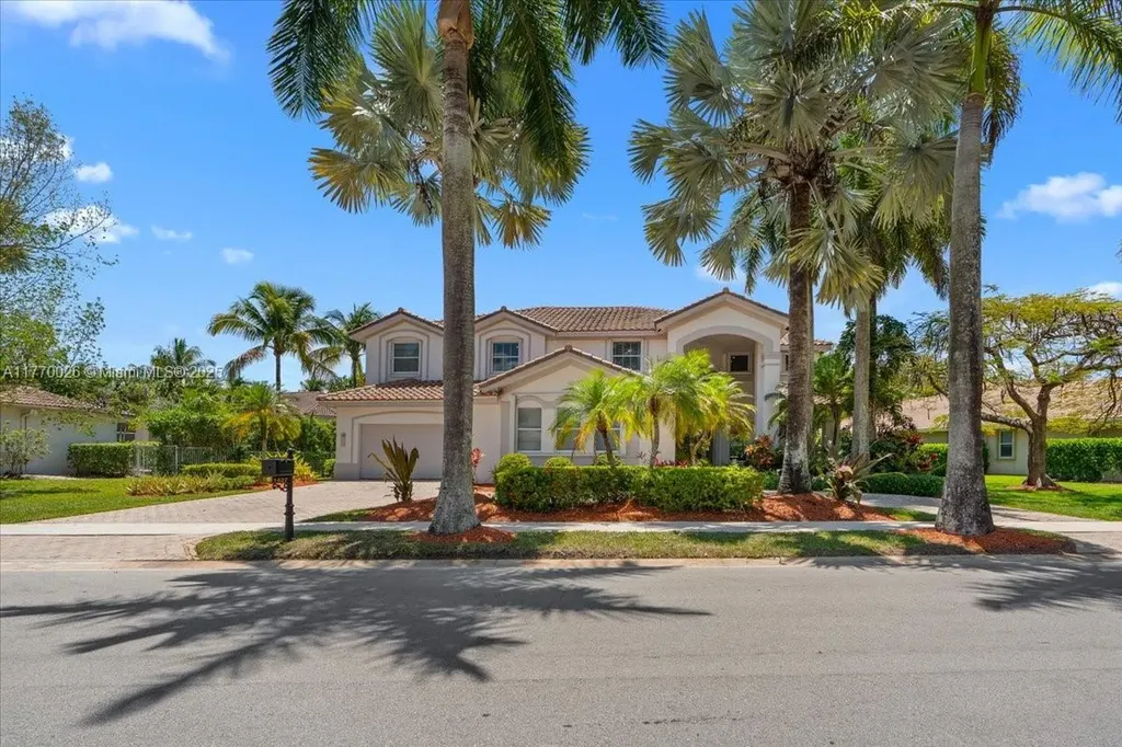 1427 Victoria Isle Drive Weston FL 33327