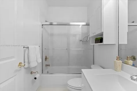 1427 Victoria Isle Drive Weston FL 33327