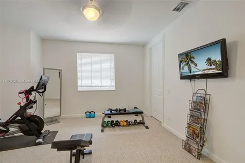 1427 Victoria Isle Drive Weston FL 33327