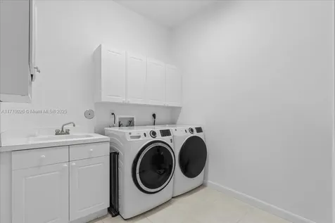 1427 Victoria Isle Drive Weston FL 33327