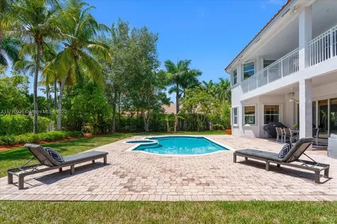 1427 Victoria Isle Drive Weston FL 33327