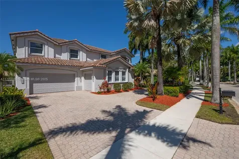 1427 Victoria Isle Drive Weston FL 33327