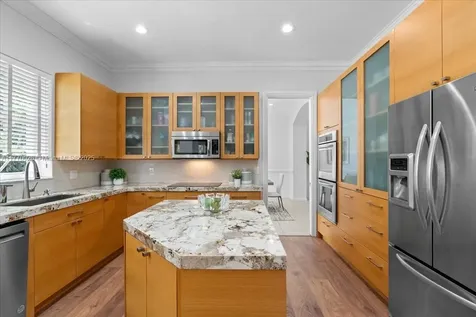 1427 Victoria Isle Drive Weston FL 33327