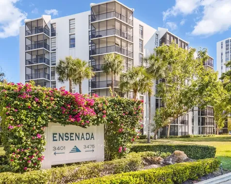 3475 N Country Club Drive Aventura FL 33180