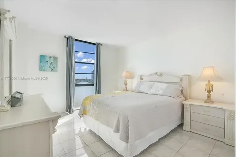 3475 N Country Club Drive Aventura FL 33180