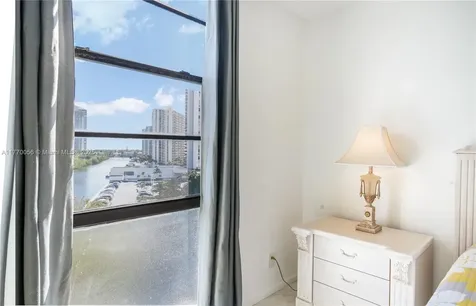 3475 N Country Club Drive Aventura FL 33180