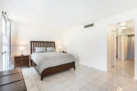 3475 N Country Club Drive Aventura FL 33180