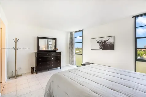 3475 N Country Club Drive Aventura FL 33180