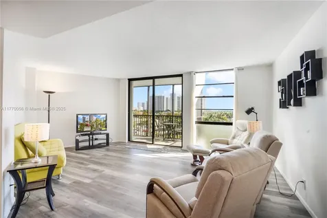 3475 N Country Club Drive Aventura FL 33180