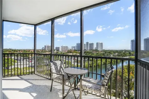 3475 N Country Club Drive Aventura FL 33180