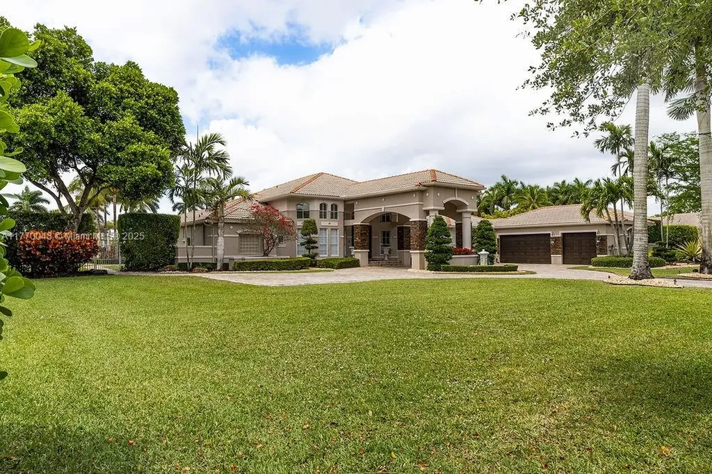 5025 Regency Isles Way Cooper City FL 33330