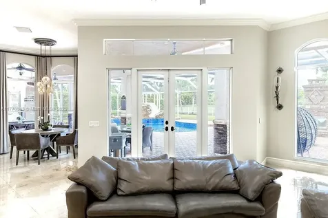5025 Regency Isles Way Cooper City FL 33330