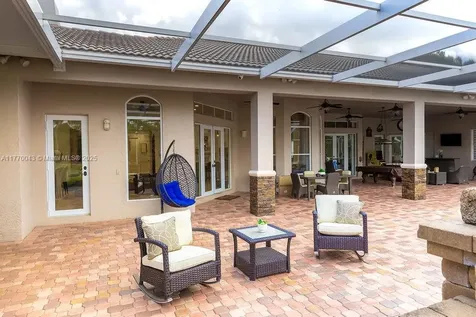 5025 Regency Isles Way Cooper City FL 33330