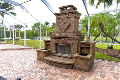 5025 Regency Isles Way Cooper City FL 33330