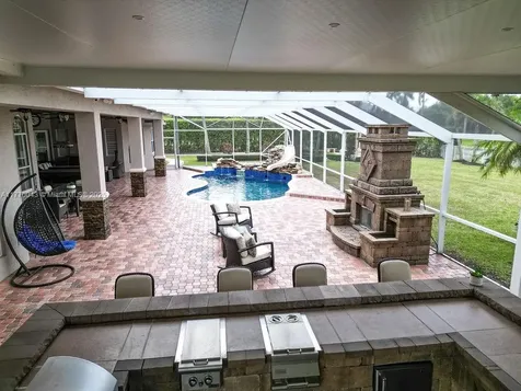 5025 Regency Isles Way Cooper City FL 33330