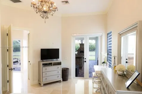 5025 Regency Isles Way Cooper City FL 33330