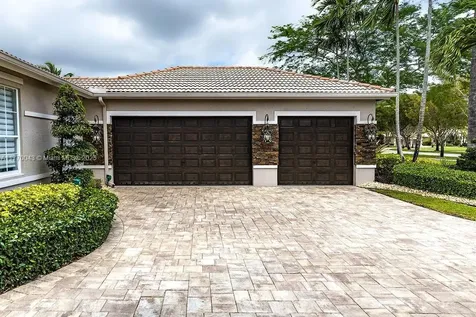 5025 Regency Isles Way Cooper City FL 33330