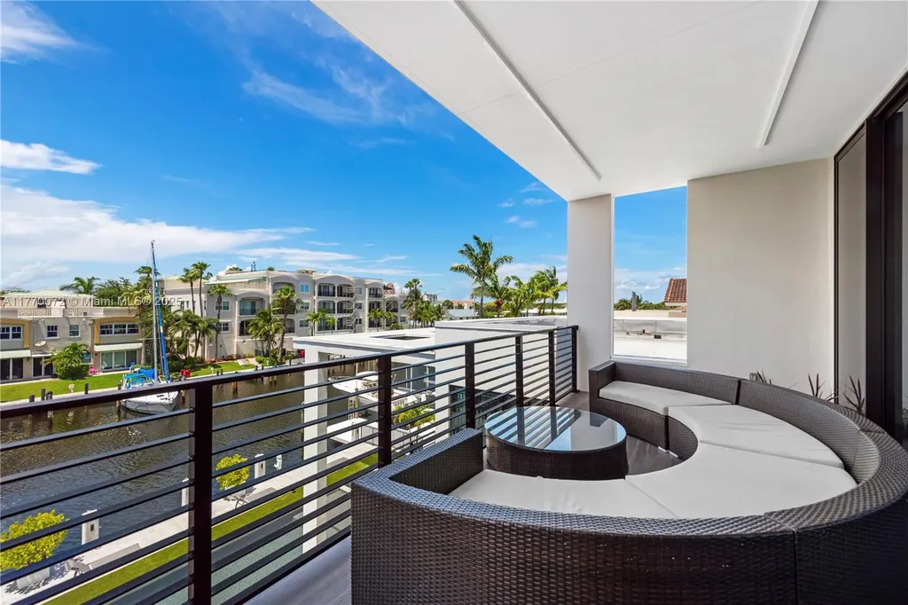 1400 Bayview Drive Fort Lauderdale FL 33304