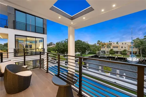 1400 Bayview Drive Fort Lauderdale FL 33304